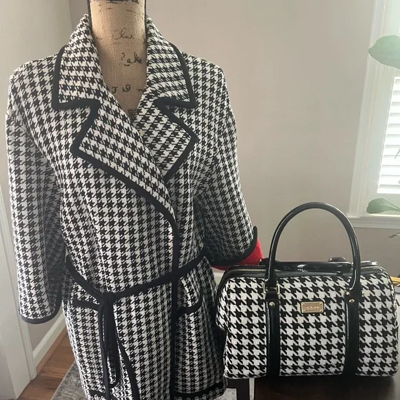St. John Houndstooth Satchel in Black and White - Picture 8 of 8